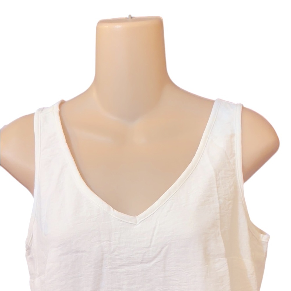 FancyInn White V Neck Sleeveless Top NWT - Picture 2 of 10